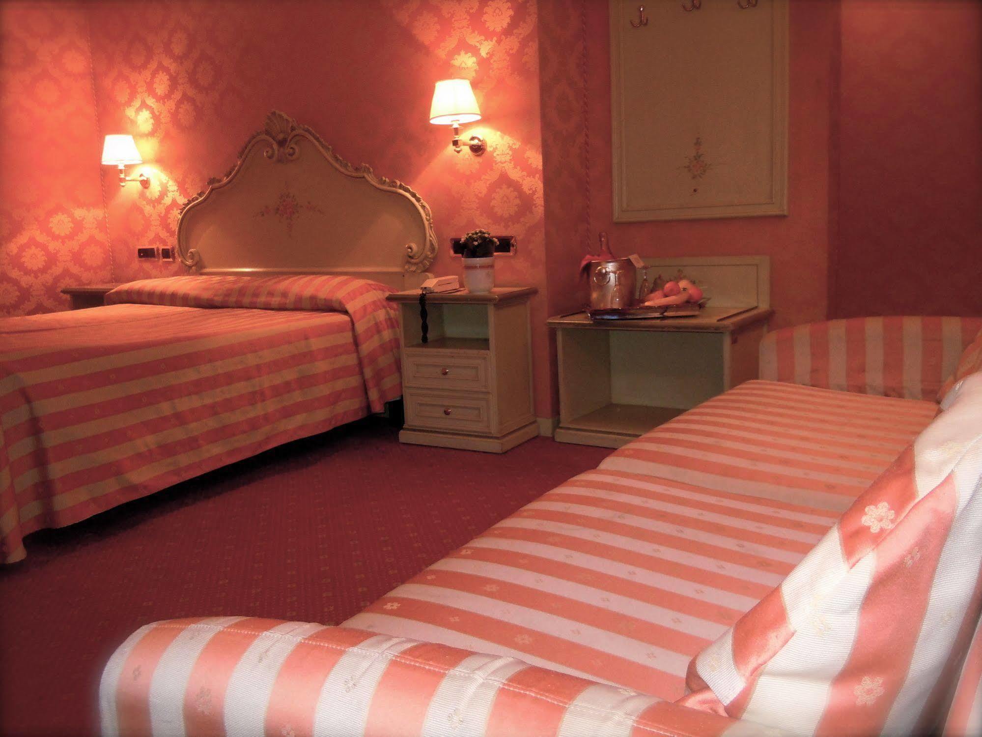 Lux Hotel Venecia